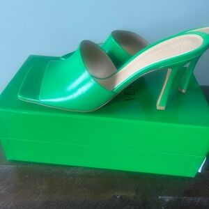 NIB Bottega Veneta stretch mules. Size 42